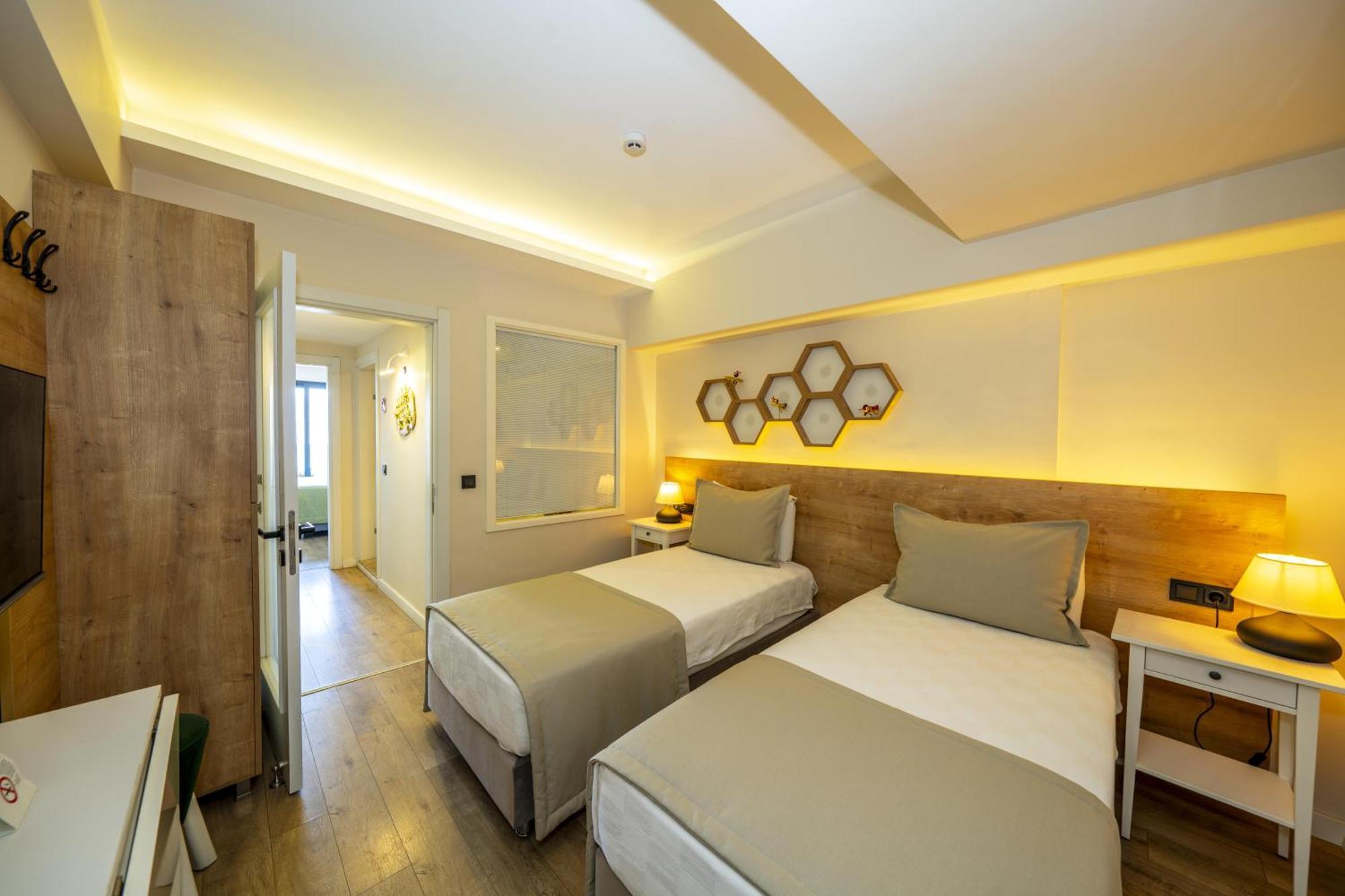 Ece Marina Suites Фетие Екстериор снимка
