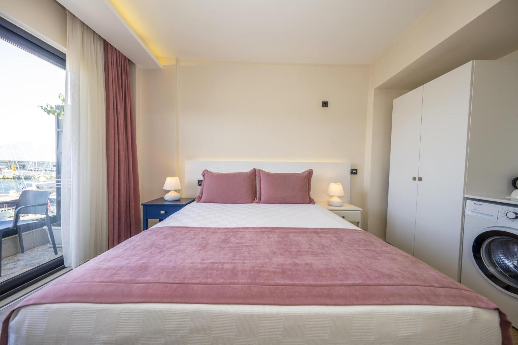 Ece Marina Suites Фетие Екстериор снимка